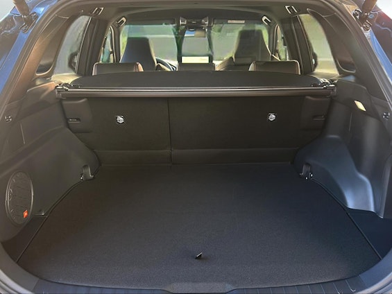 Vehicle image 6 Vehicle image 6