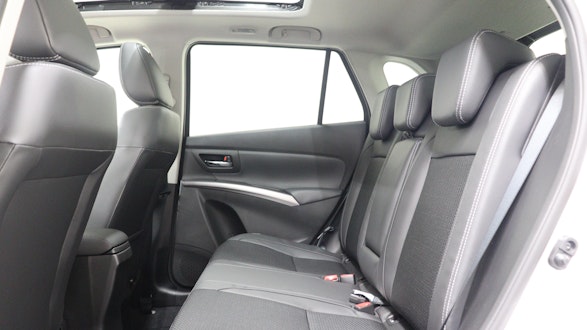 SUZUKI S-Cross 1.5 Compact Top Hybrid 4x4 3