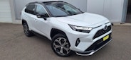 First vehicle image