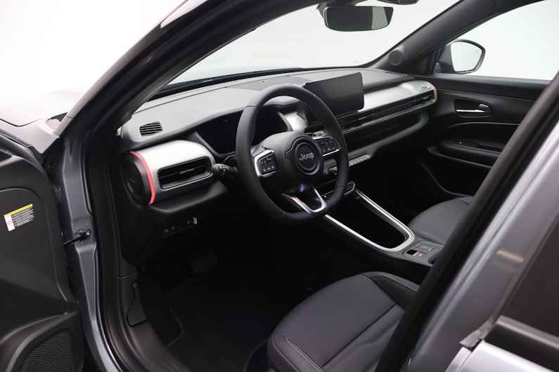 Vehicle image JEEP AVENGER