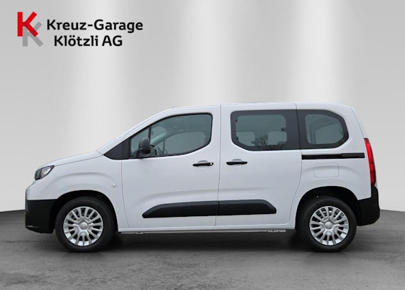 Vehicle image 5 Vehicle image 5