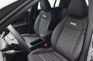 Vehicle image JEEP Avenger 1.2 MHEV Overland 4xe