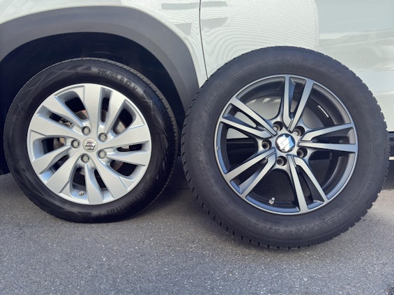 Vehicle image 21