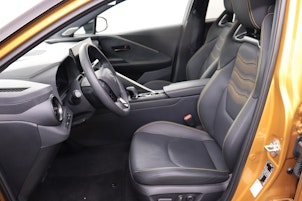 Vehicle image TOYOTA C-HR 2.0 PHEV Style Premiere