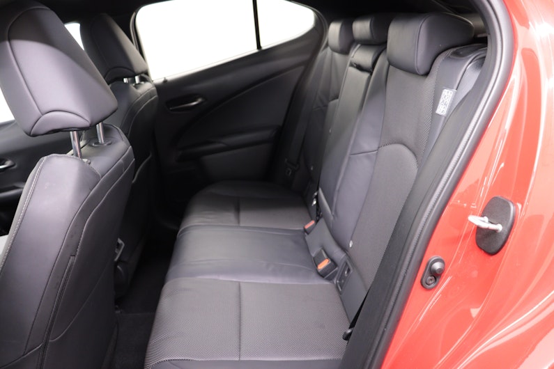 Vehicle image LEXUS UX