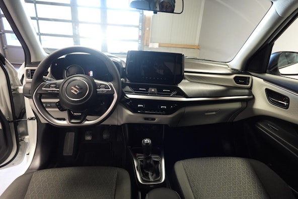 Vehicle image 18