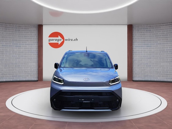 Vehicle image 5 Vehicle image 5