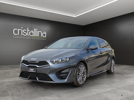 First vehicle image