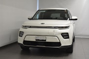 First vehicle image