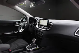 Kia Ceed 1.5 T-GDi MHEV Power