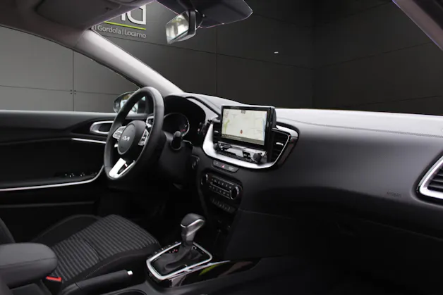Kia Ceed 1.5 T-GDi MHEV Power