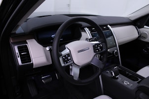 Vehicle image LAND ROVER Discovery 3.0 D I6 350 Dynamic HSE