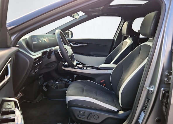 Vehicle image 4 Vehicle image 4