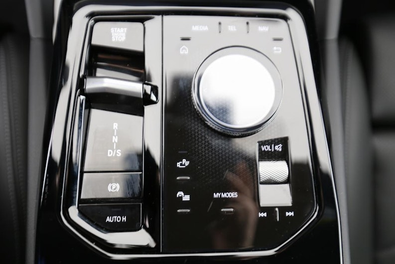 Vehicle image BMW 5 SERIES