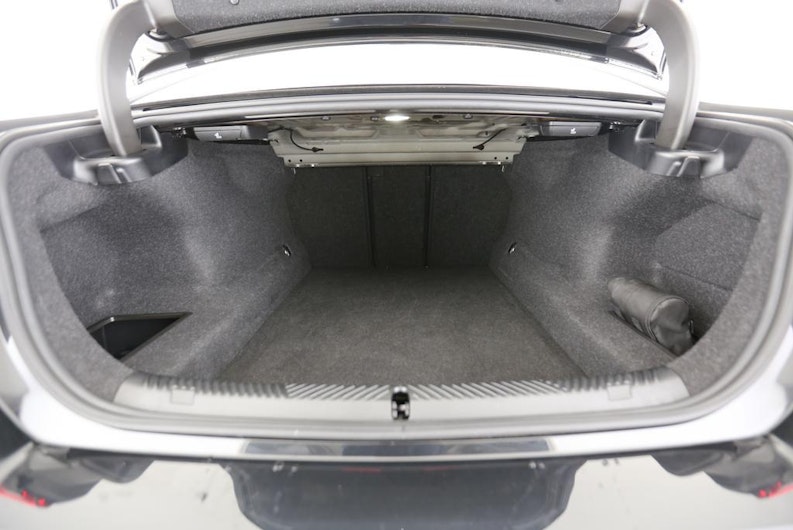 Vehicle image BMW 5 SERIES