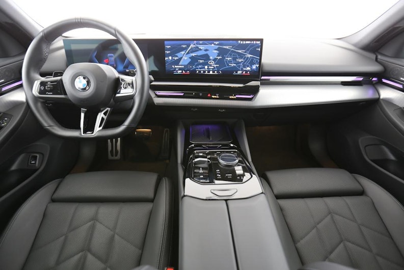 Vehicle image BMW 5 SERIES