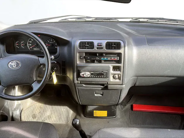 Toyota HIACE Kaw. LWB 2.5 D-4D 4T.
