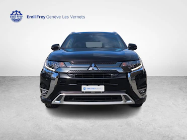 MITSUBISHI OUTLANDER 8