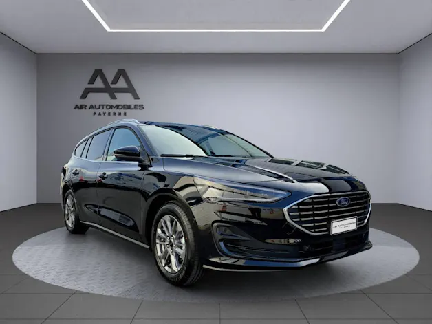 Ford Focus Station Wagon 1.0i EcoB Hybrid 155 Titanium