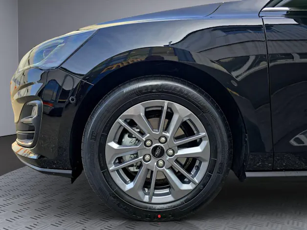 Ford Focus Station Wagon 1.0i EcoB Hybrid 155 Titanium