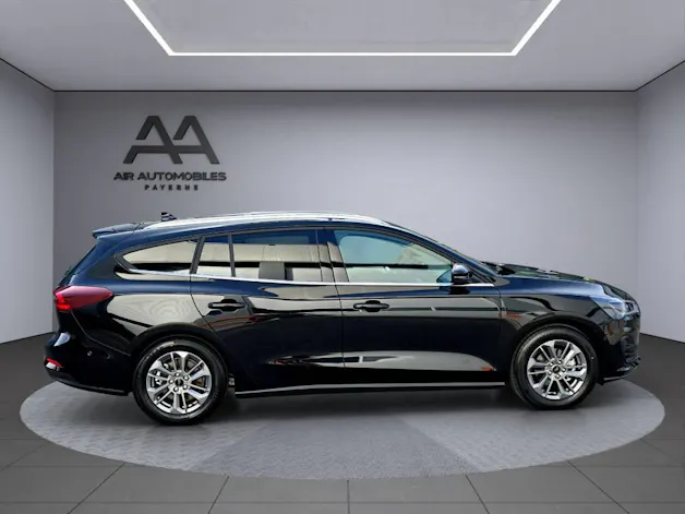 Ford Focus Station Wagon 1.0i EcoB Hybrid 155 Titanium