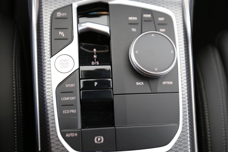 Vehicle image BMW 3 SERIES