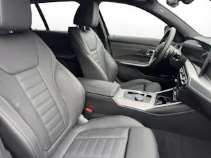 BMW 330e xDrive SAG Touring