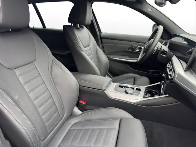 BMW 330e xDrive SAG Touring