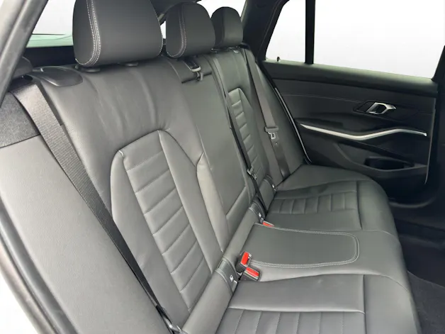 BMW 330e xDrive SAG Touring