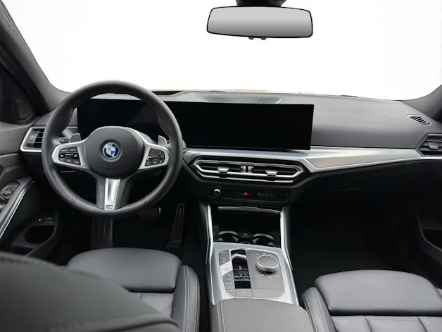 BMW 330e xDrive SAG Touring