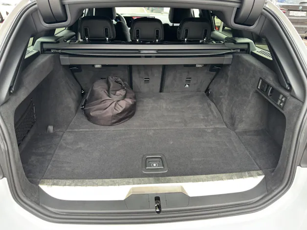 BMW 330e xDrive SAG Touring