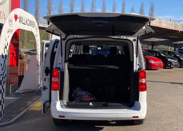 Vehicle image 3 Vehicle image 3