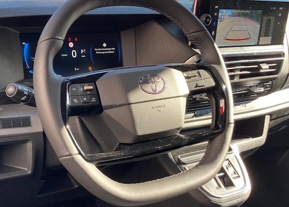 Vehicle image 9 Vehicle image 9