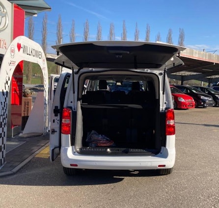 Vehicle image 4 Vehicle image 4