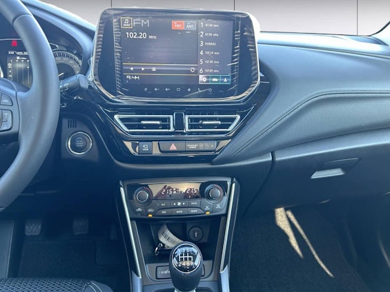 Vehicle image 13 Vehicle image 13