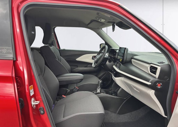 Vehicle image 14 Vehicle image 14