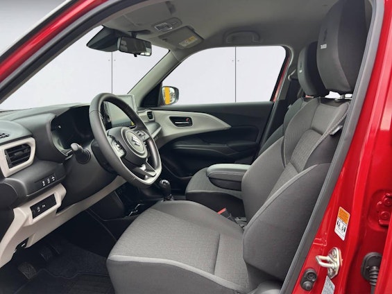 Vehicle image 9 Vehicle image 9