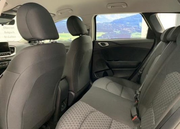 Vehicle image 4 Vehicle image 4