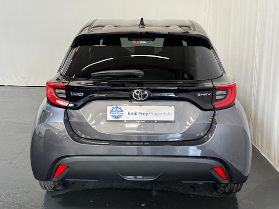 Vehicle image 11