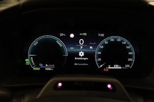 Vehicle image TOYOTA C-HR 2.0 PHEV Style