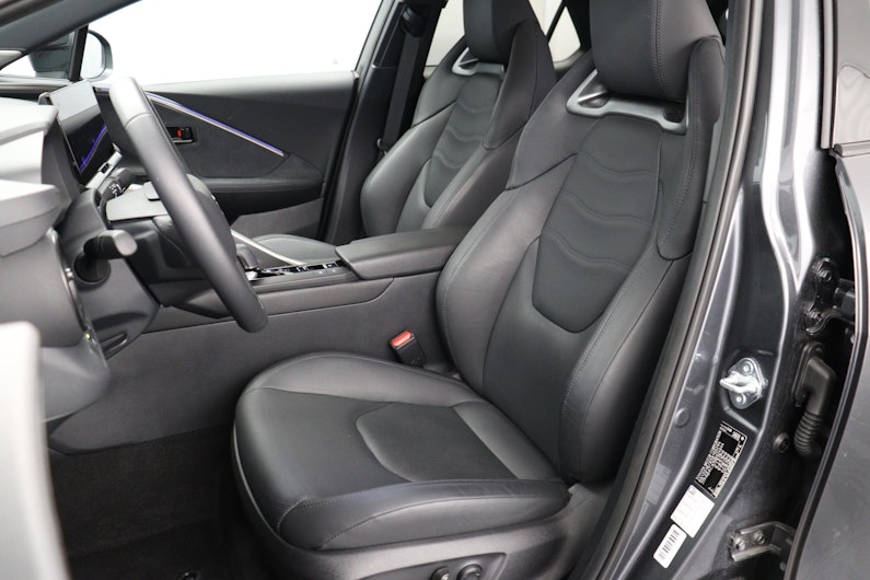 Vehicle image TOYOTA C-HR