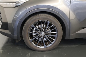 Vehicle image TOYOTA C-HR 2.0 PHEV Style