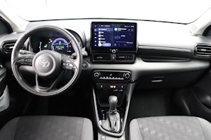 Vehicle image TOYOTA Yaris 1.5 VVT-i HSD Trend