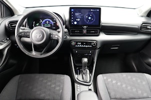 Vehicle image TOYOTA Yaris 1.5 VVT-i HSD Trend