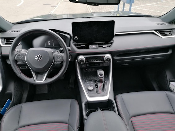 Vehicle image 5