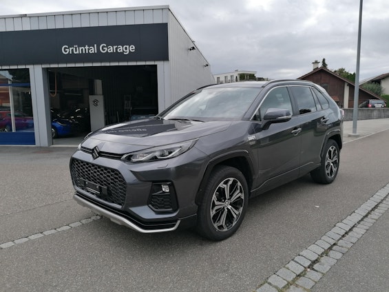 First vehicle image