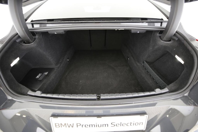 Vehicle image BMW 8 SERIES