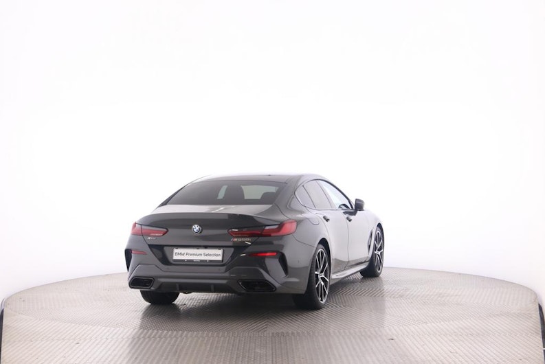 Vehicle image BMW 8 SERIES