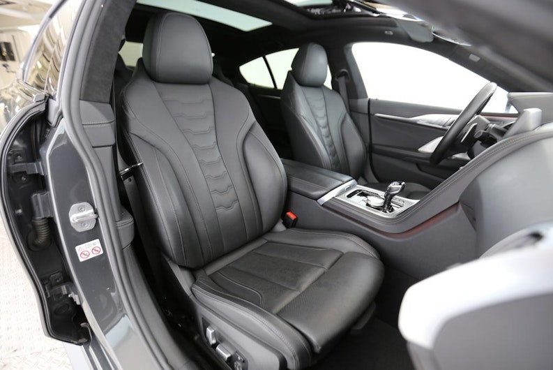 Vehicle image BMW 8 SERIES