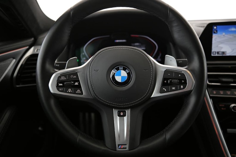 Vehicle image BMW 8 SERIES